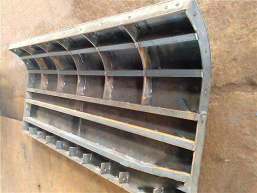 1628232378363244.jpg 防撞墙定型模板1.jpg