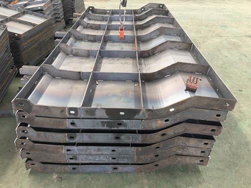 1628636474516773.jpg 防撞墙模板3.jpg